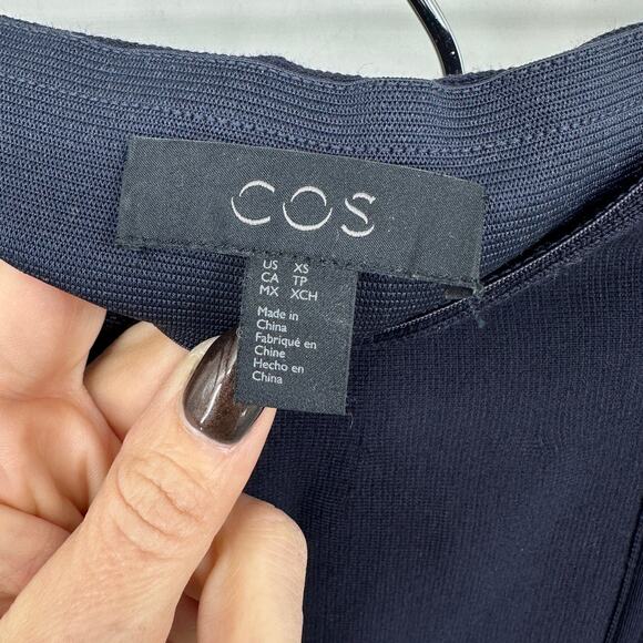 COS Women's Navy Stretch Heavy-Knit Flared Mermaid A-line Midi Skirt,Size XS,EUC - Picture 4 of 8